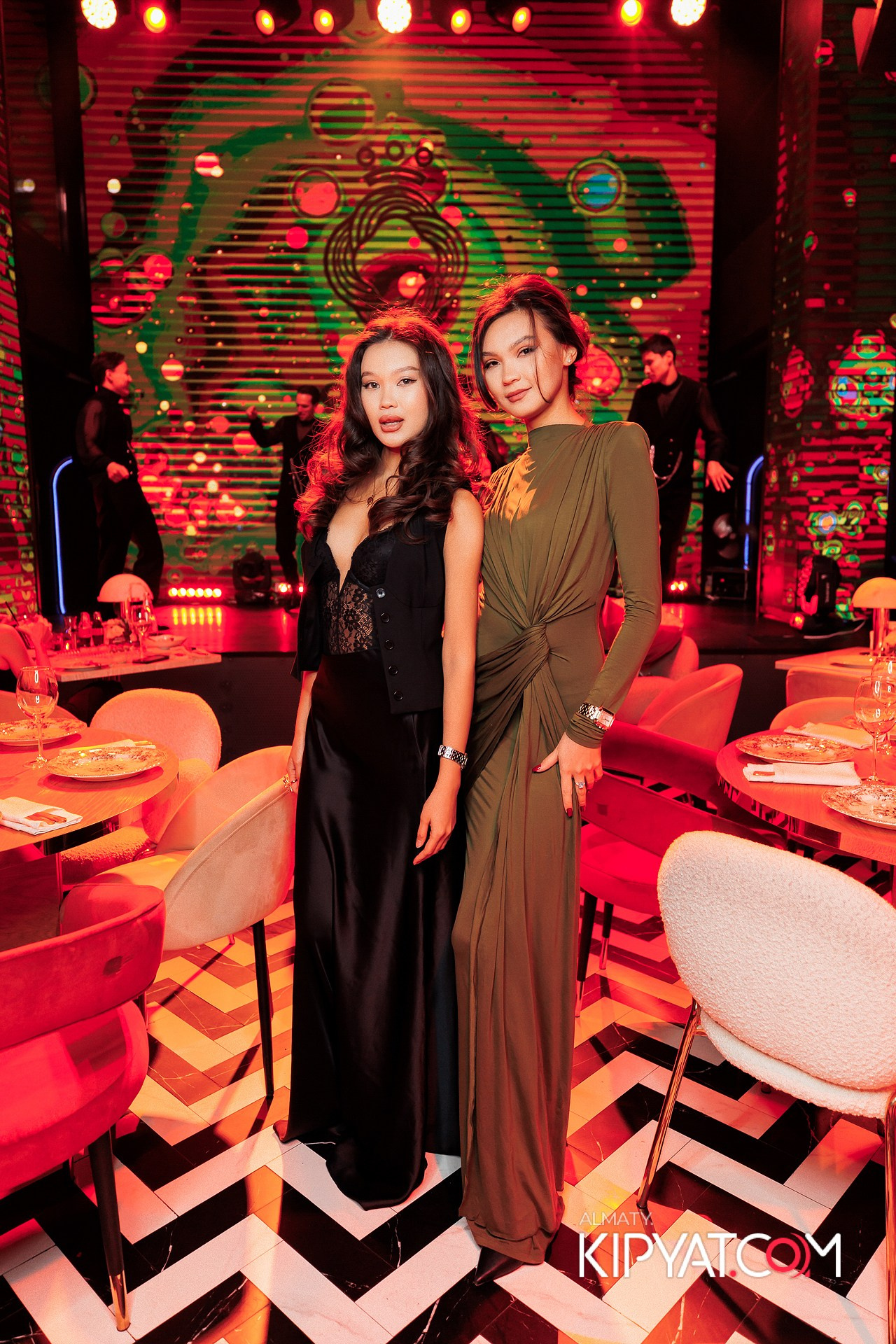 QUEEN. КИПЯТКОМ АЛМАТЫ!