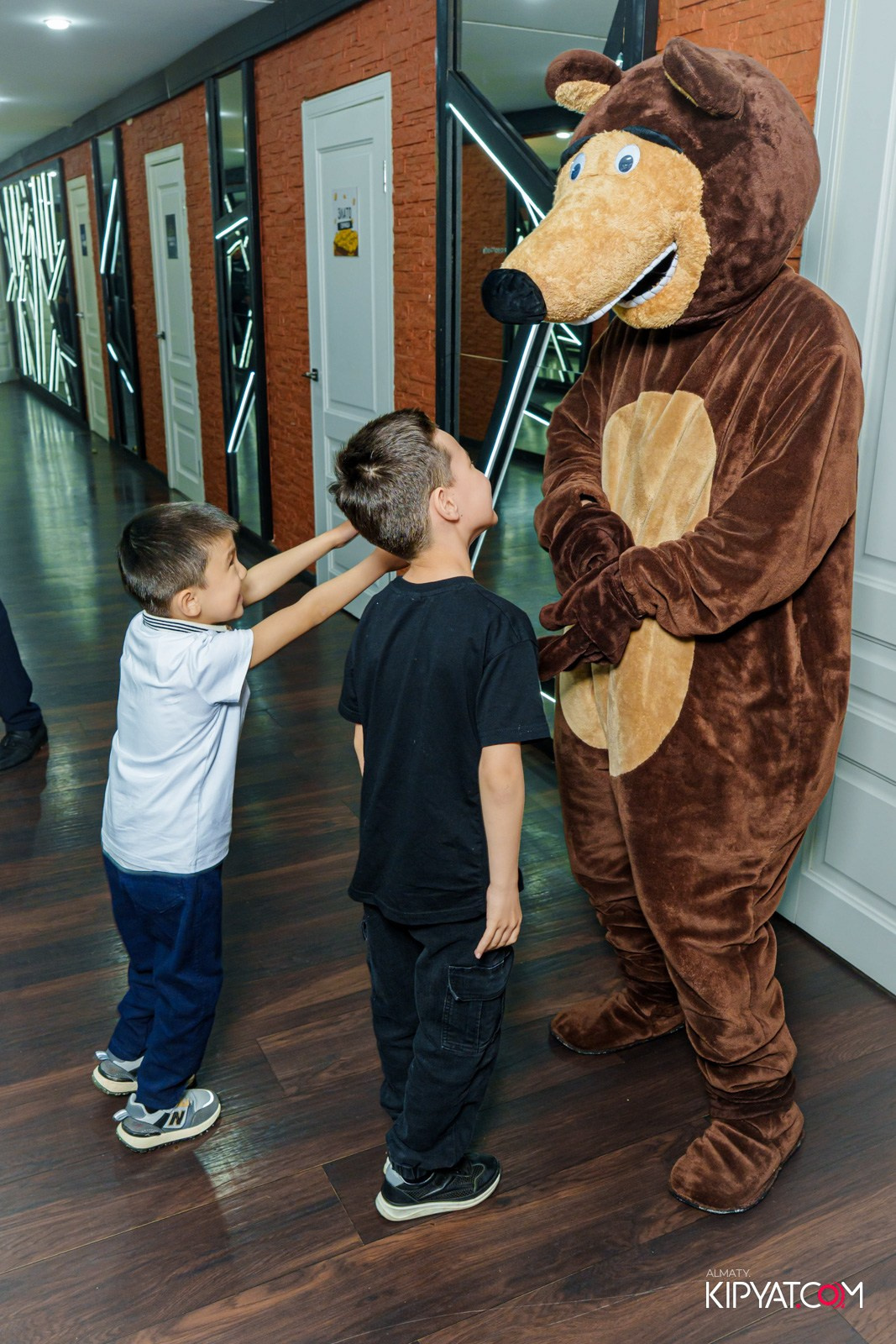 УХО И МЕДВЕДЬ НА САИНА. КИПЯТКОМ АЛМАТЫ!