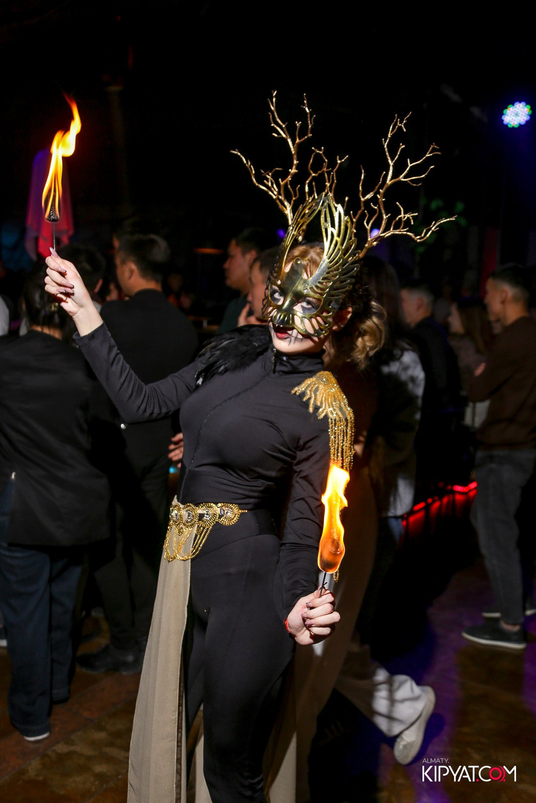 ARAGOSTA ДИСКО-БАР. КИПЯТКОМ АЛМАТЫ!