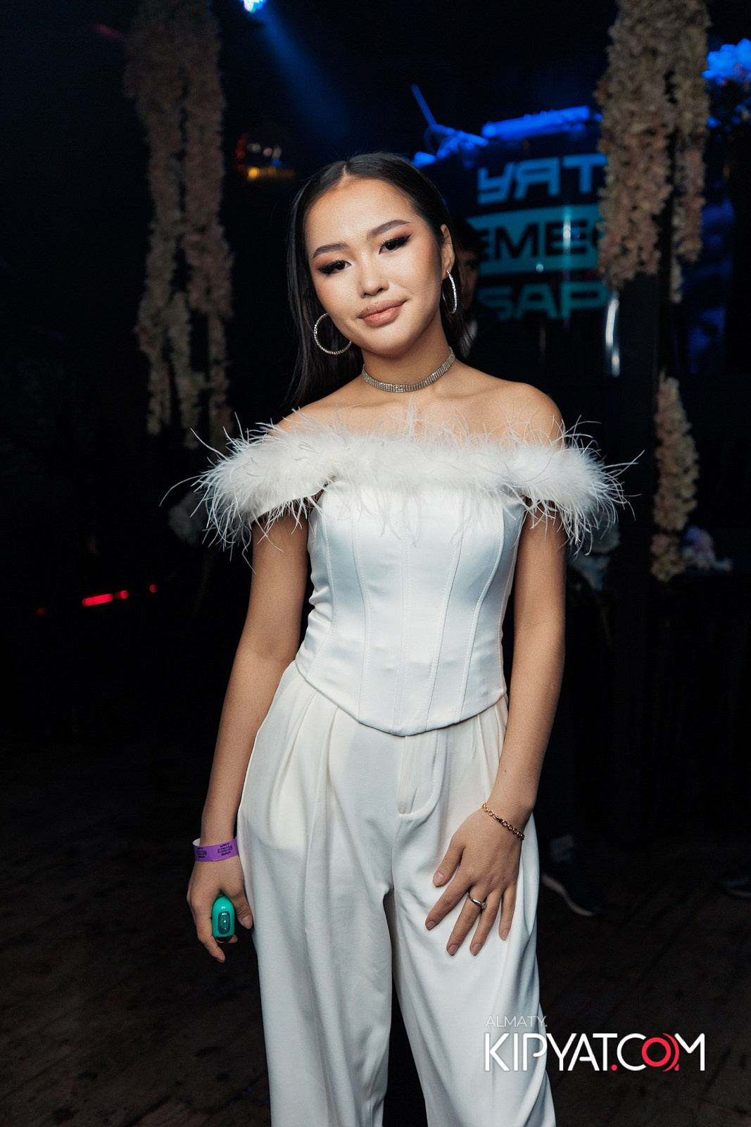 UYAT EMES BAR. КИПЯТКОМ АЛМАТЫ!