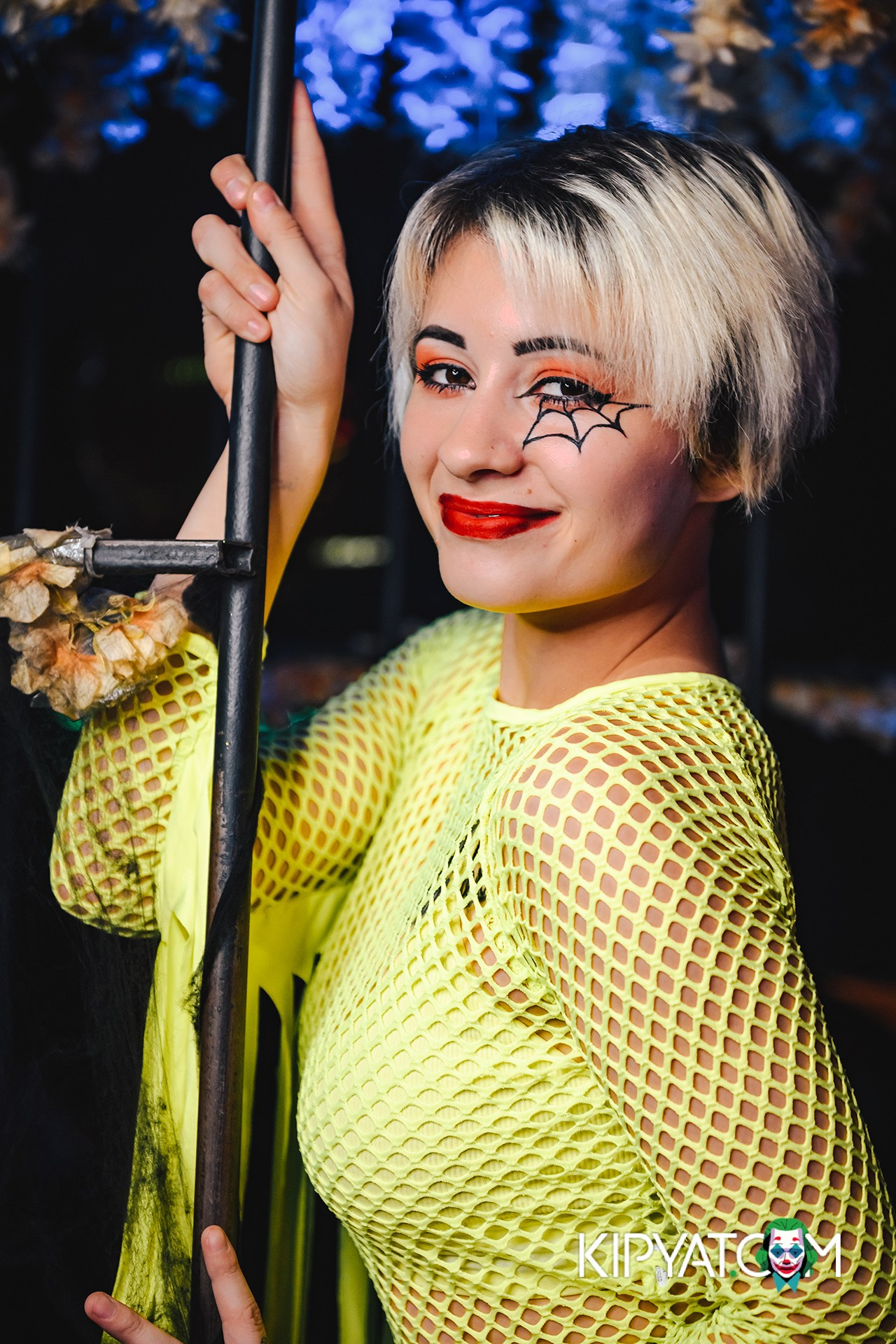 UYAT EMES BAR. КИПЯТКОМ АЛМАТЫ!