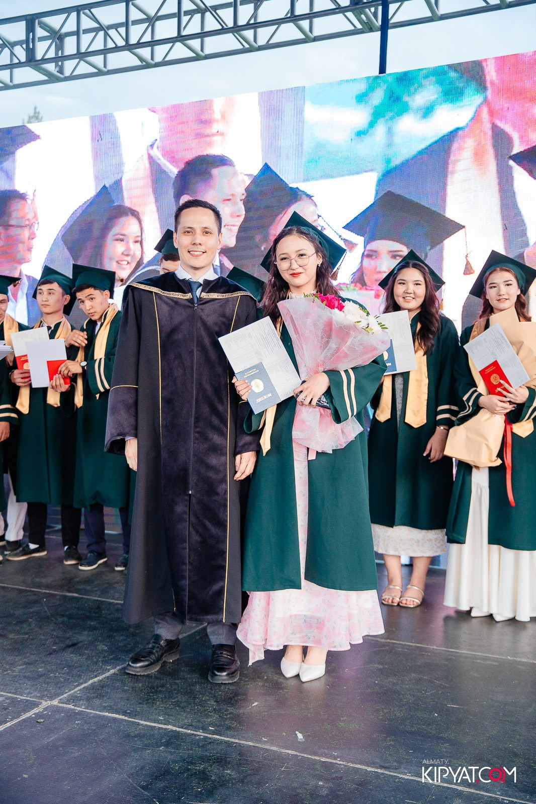 ВРУЧЕНИЕ ДИПЛОМОВ — НАРХОЗ КОЛЛЕДЖ. Part 4. КИПЯТКОМ АЛМАТЫ!