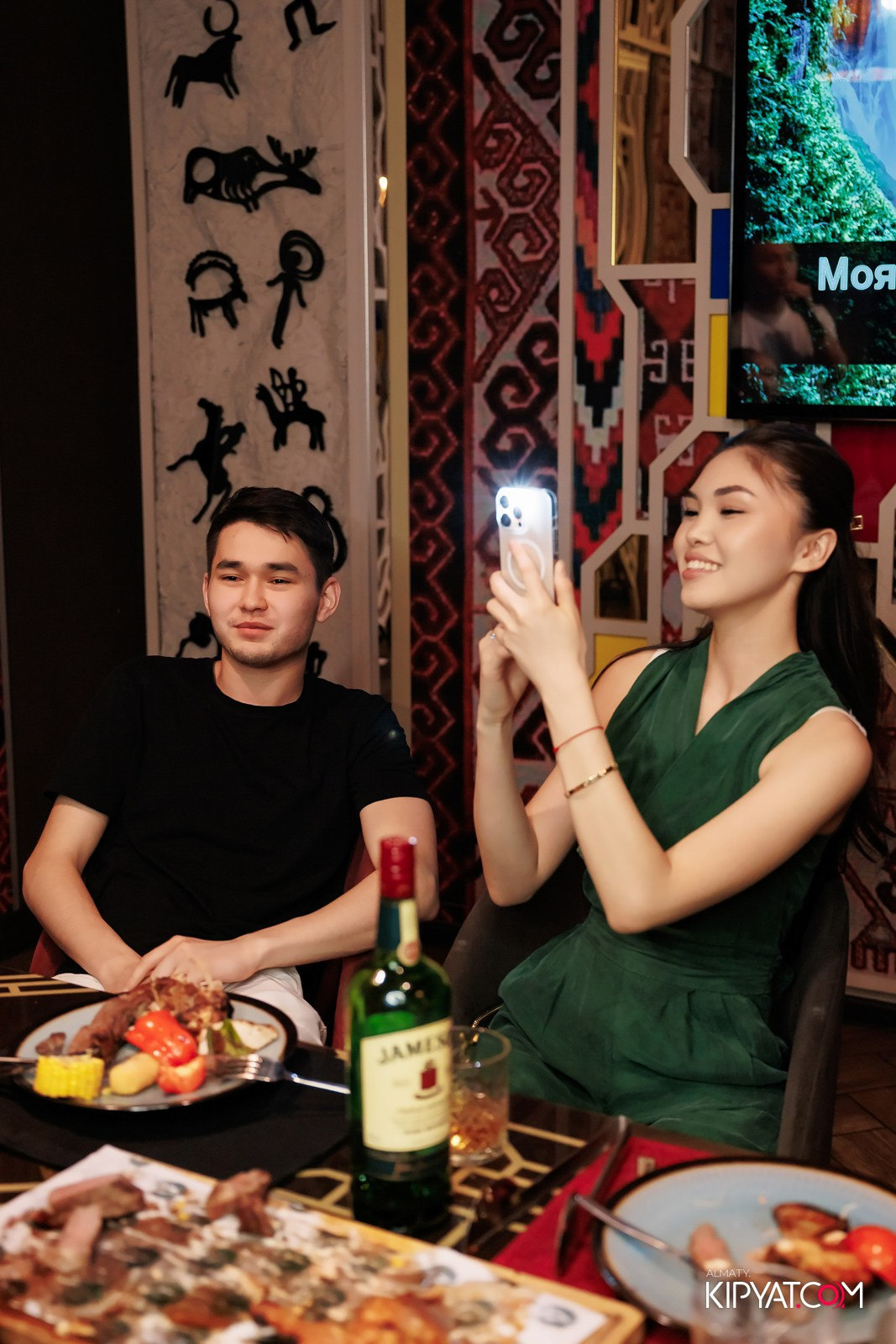 ЗАЯ, НА БИС. КИПЯТКОМ АЛМАТЫ!