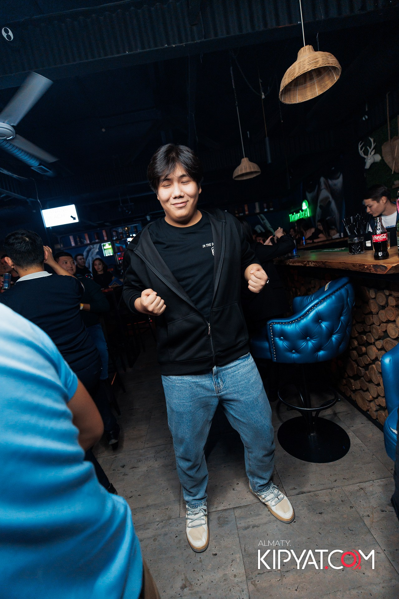 BANGLAROAD BAR SPECIAL GUEST: ASIK. КИПЯТКОМ АЛМАТЫ!