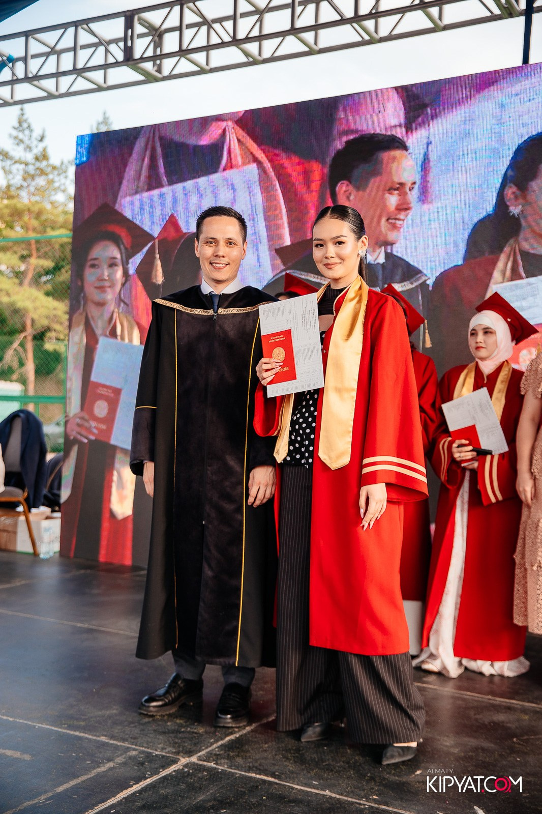 ВРУЧЕНИЕ ДИПЛОМОВ — НАРХОЗ КОЛЛЕДЖ. Part 3. КИПЯТКОМ АЛМАТЫ!