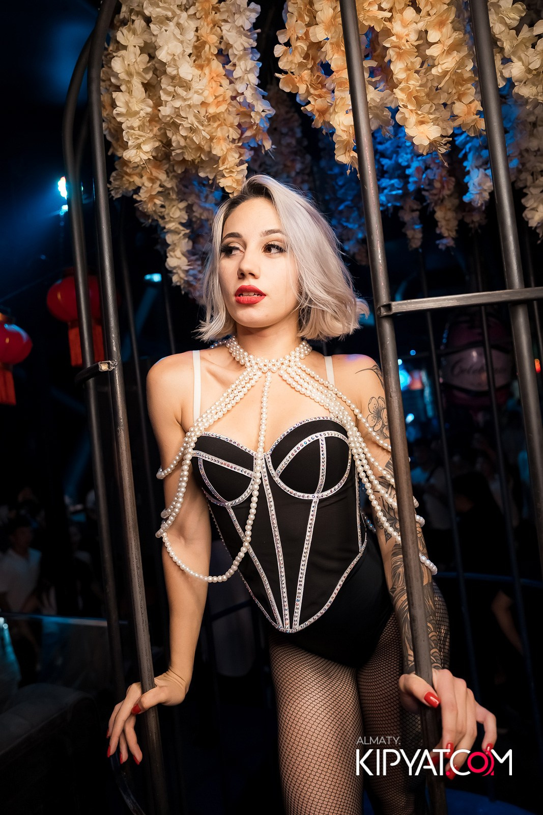 UYAT EMES BAR. КИПЯТКОМ АЛМАТЫ!