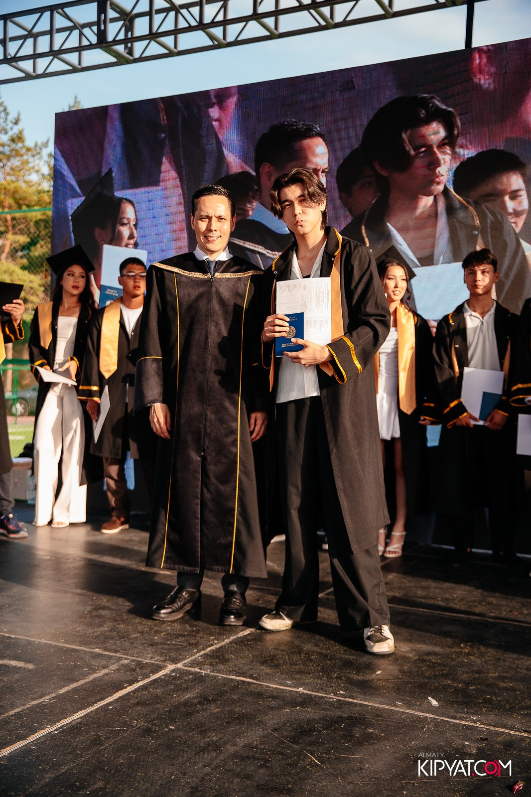 ВРУЧЕНИЕ ДИПЛОМОВ — НАРХОЗ КОЛЛЕДЖ. Part 3. КИПЯТКОМ АЛМАТЫ!