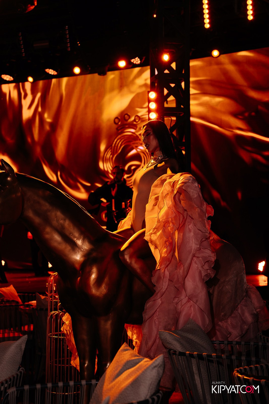 QUEEN. КИПЯТКОМ АЛМАТЫ!