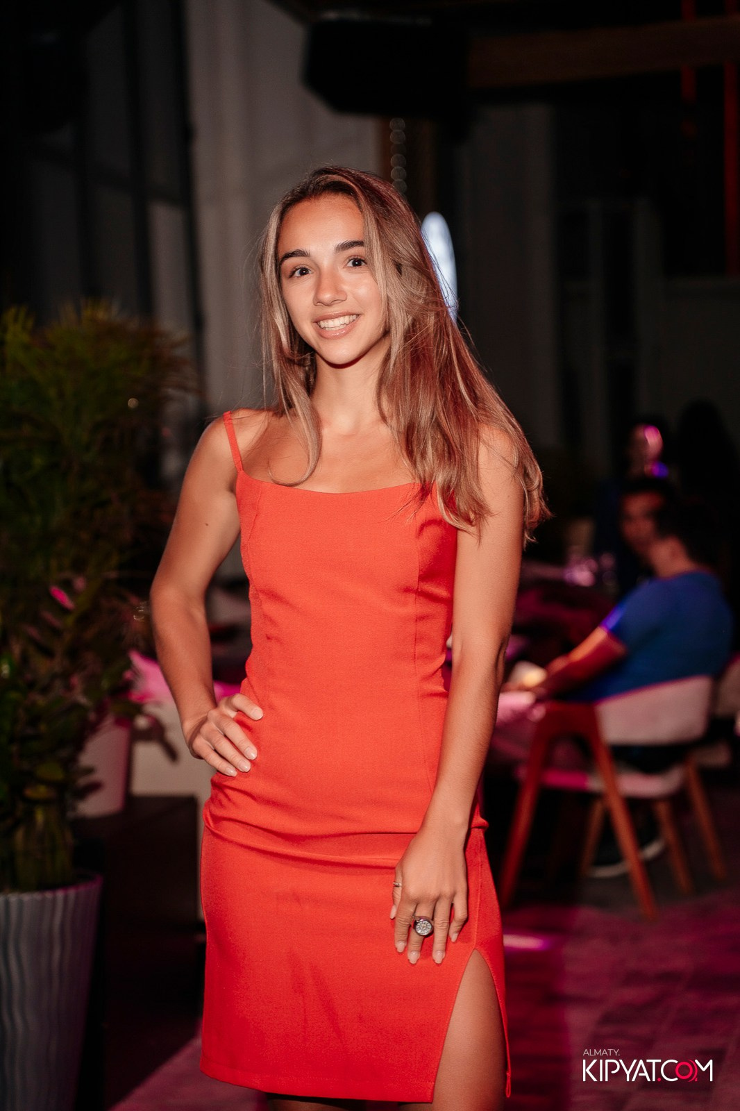 FRIENDS BAR & TERRACE. КИПЯТКОМ АЛМАТЫ!