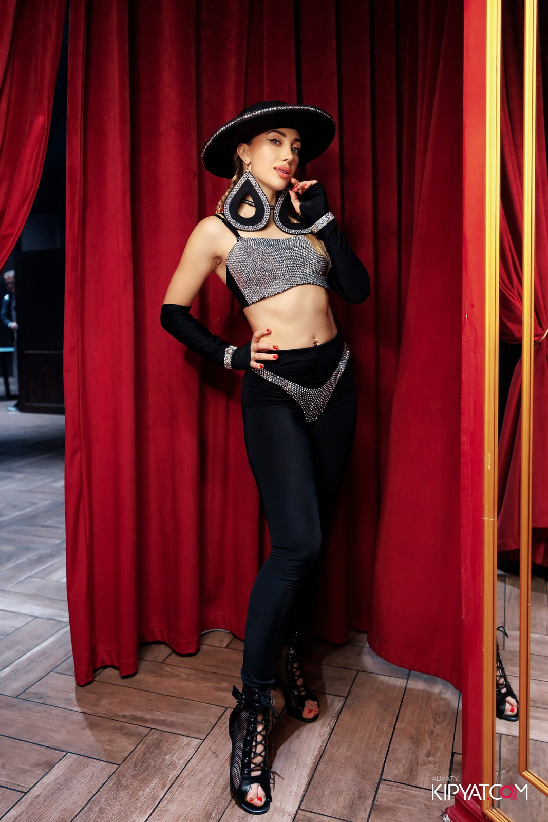 ЗАЯ, НА БИС. КИПЯТКОМ АЛМАТЫ!