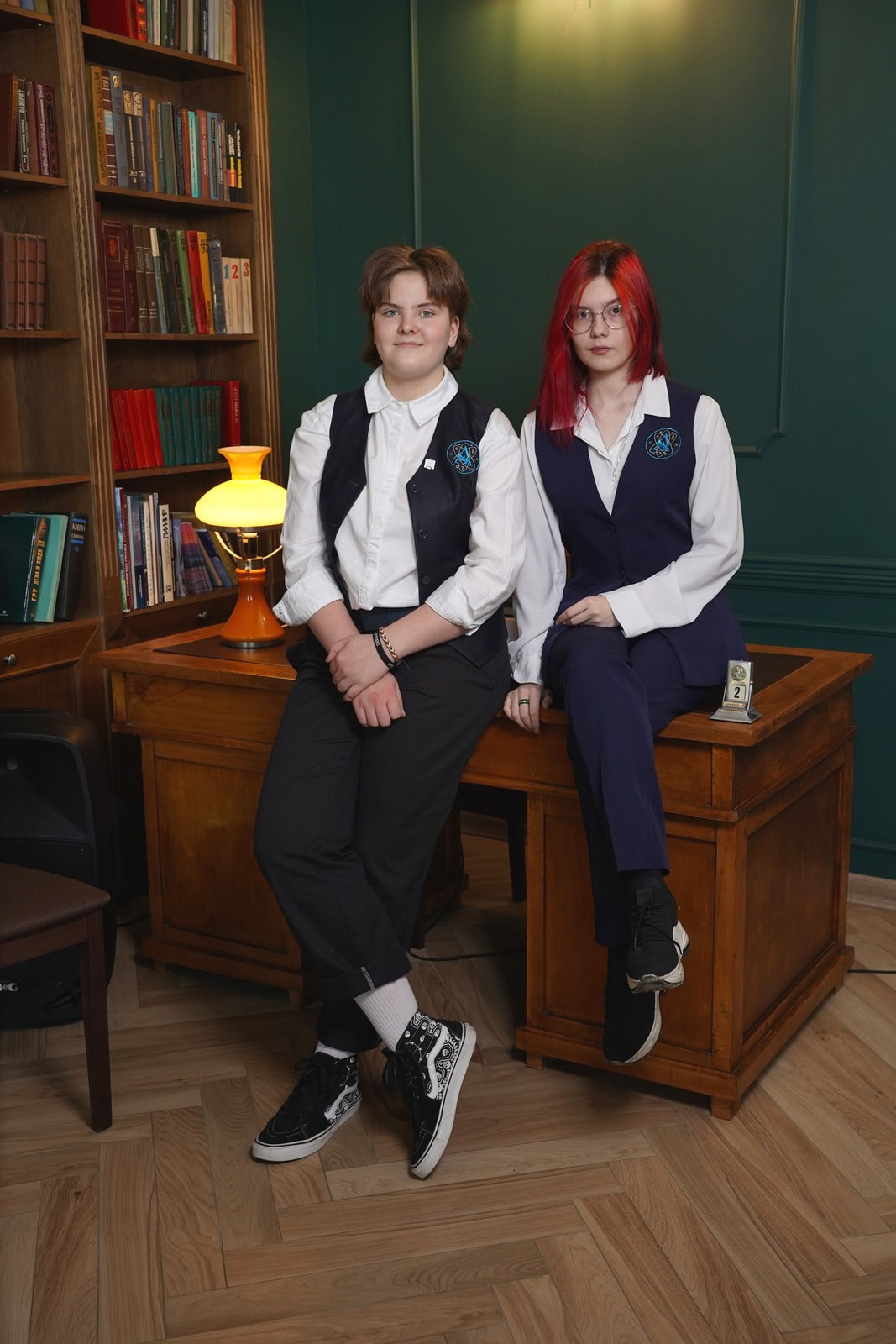 Выпускные альбомы Красноярск: фотосессия в Квартире Академика. СИГМА | Студия выпускных альбомов Красноярск