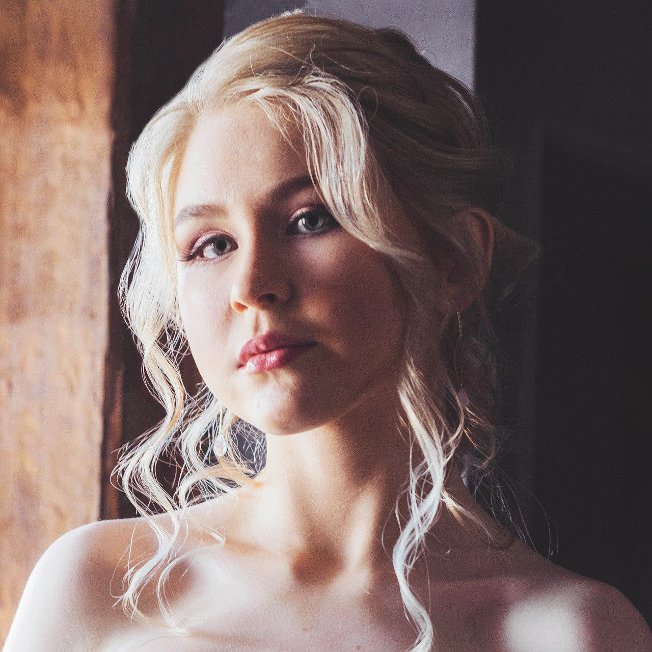 Прекрасная Ирина в особняке 1947. Свадебный фотограф и фотограф Love-Store в Нижнем Новгороде Анастасия