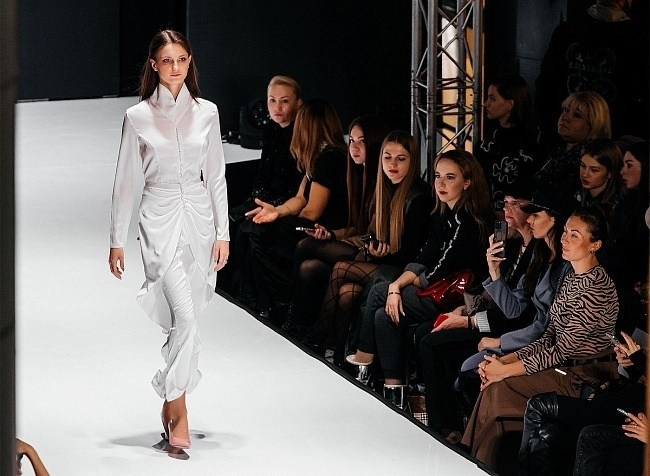 Season Fashion Week 2021. Kirillova Studio — мастерская декора и событий Юли Кирилловой