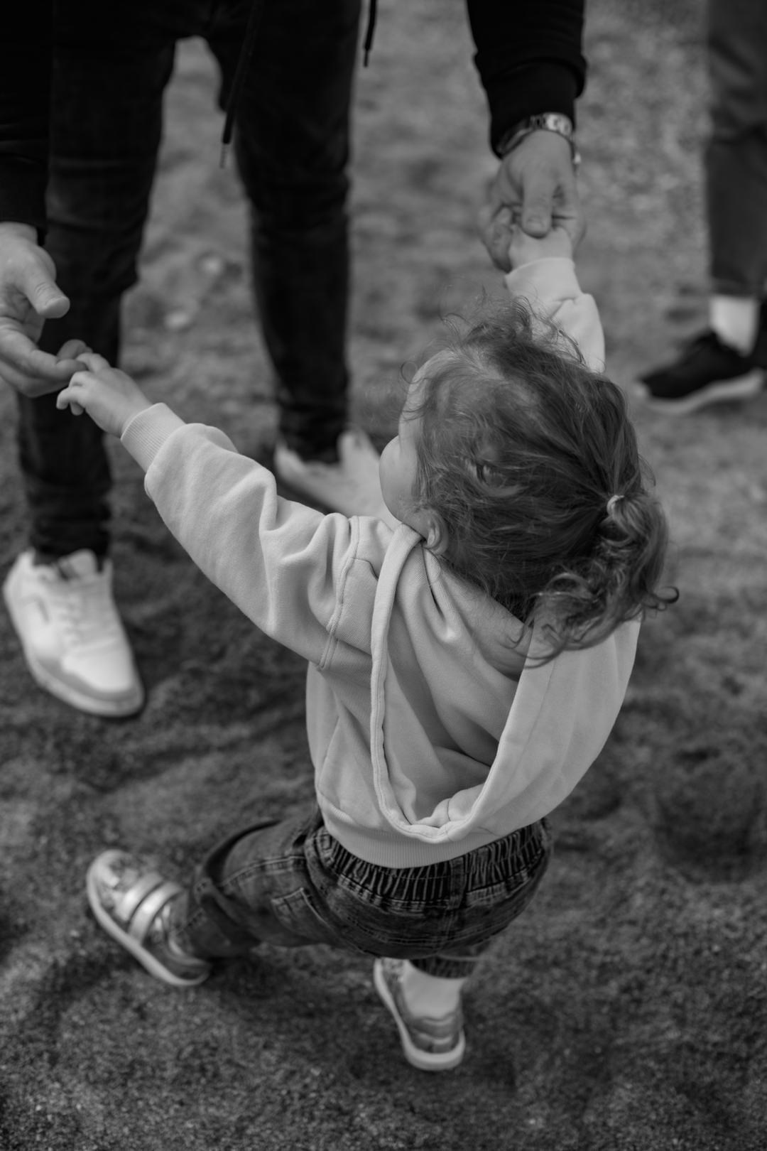 Семейная фотосессия осенью на берегу моря в Геленджике — фотограф Жанна Шестопалова