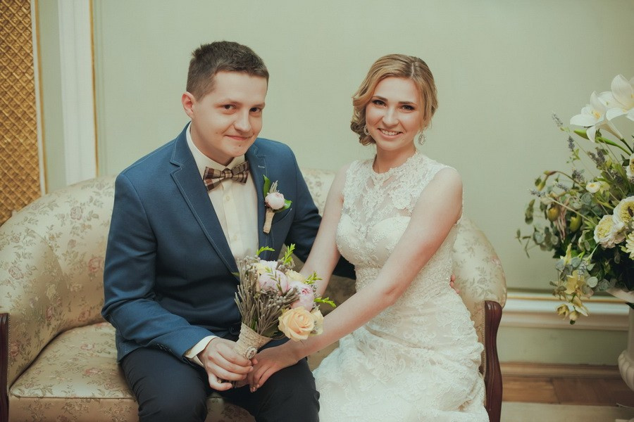 Свадебная прогулка по Санкт-Петербургу. Фотограф крещение венчание в Петербурге! Помогает подобрать храм и посоветовал душевного батюшку в СПб