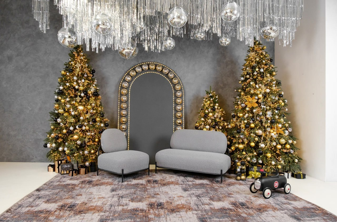 Новогодние фотостудии Екатеринбурга 2025. Фотограф в Екатеринбурге Артём Зайнетдинов