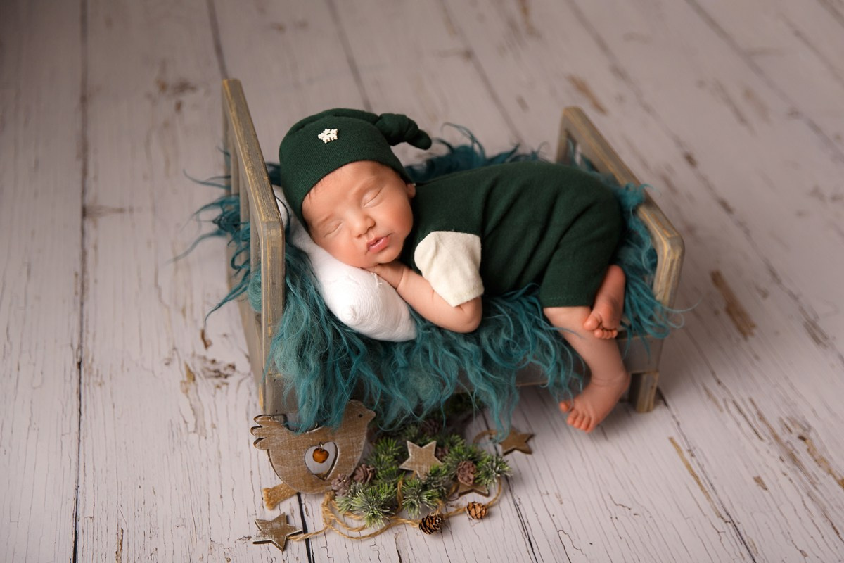 Кроватка сер гал. Фотограф новорожденных, семейный фотограф в Санкт-Петербурге