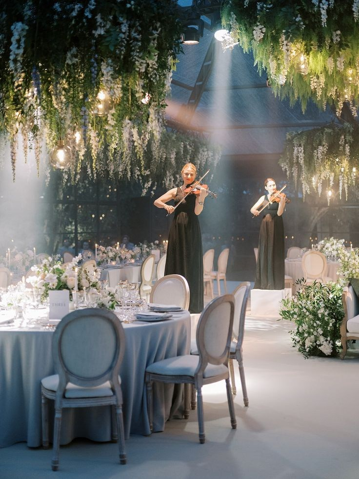 ИВЕНТОВЫЙ СВЕТ (EVENT LIGHT) НА СВАДЬБЕ. Фото и видеосъемка в Кызыле, аэросъемка Кызыл, фотограф, видеограф