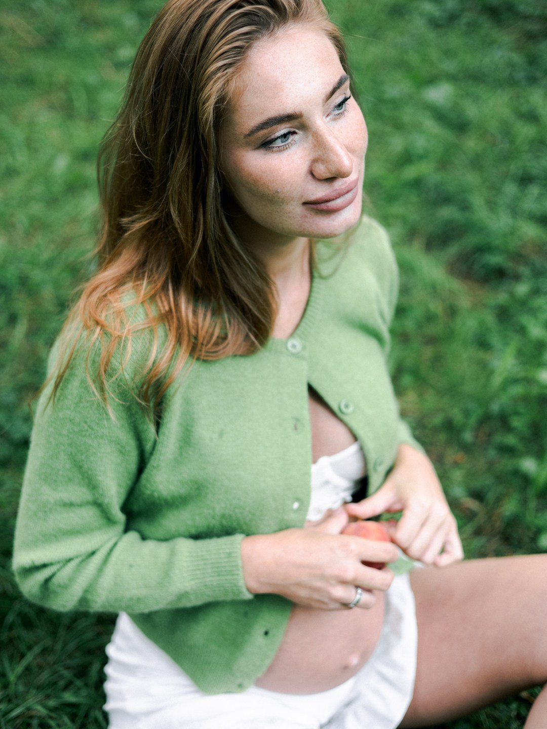 Pregnant Karina. Юлия Астра: Фотограф в Санкт-Петербурге. Снимаю женские портреты, уличные съёмки в Петербурге и людей с их собаками