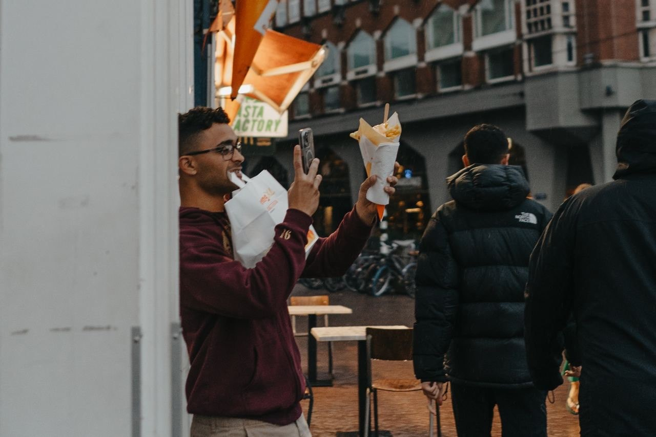 Straatfoto’s. Фотографии о вас и вашем питомце