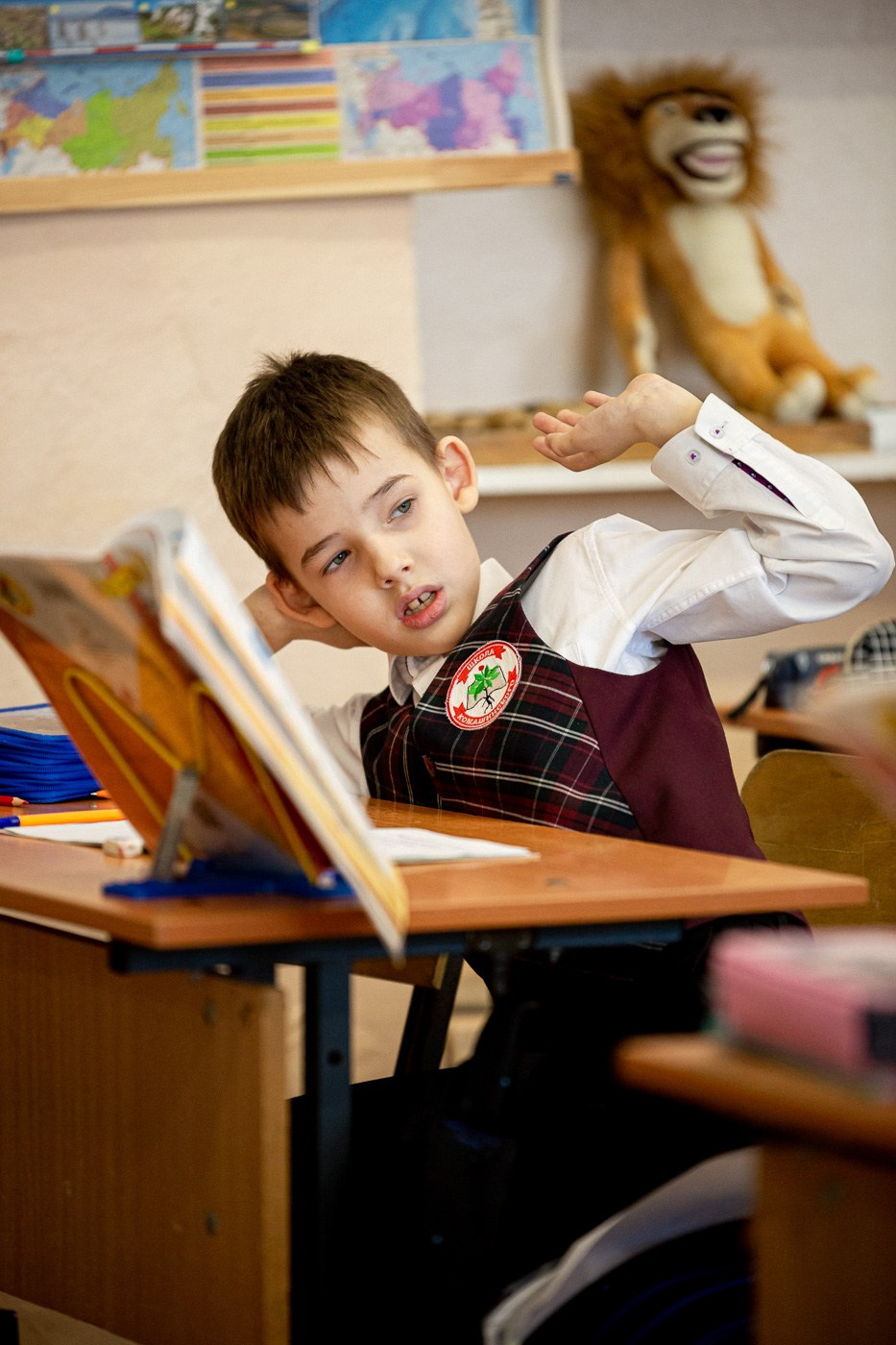Уроки в школе. Андрей Кровлин — фотограф в Славянке