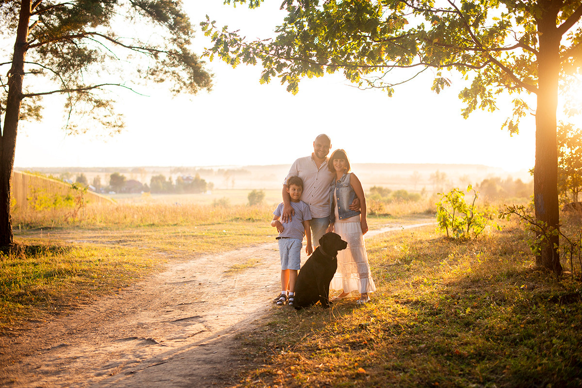 Семейная съёмка с собакой. Семейный фотограф в Домодедово и Москве Елена Пичугина