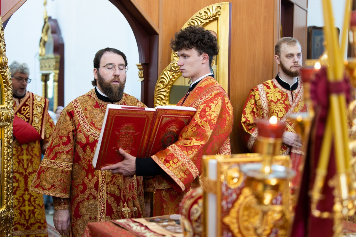 Архиерейское Богослужение в Неделю 4-ю по Пятидесятнице. Саратовское Северо-Западное благочиние