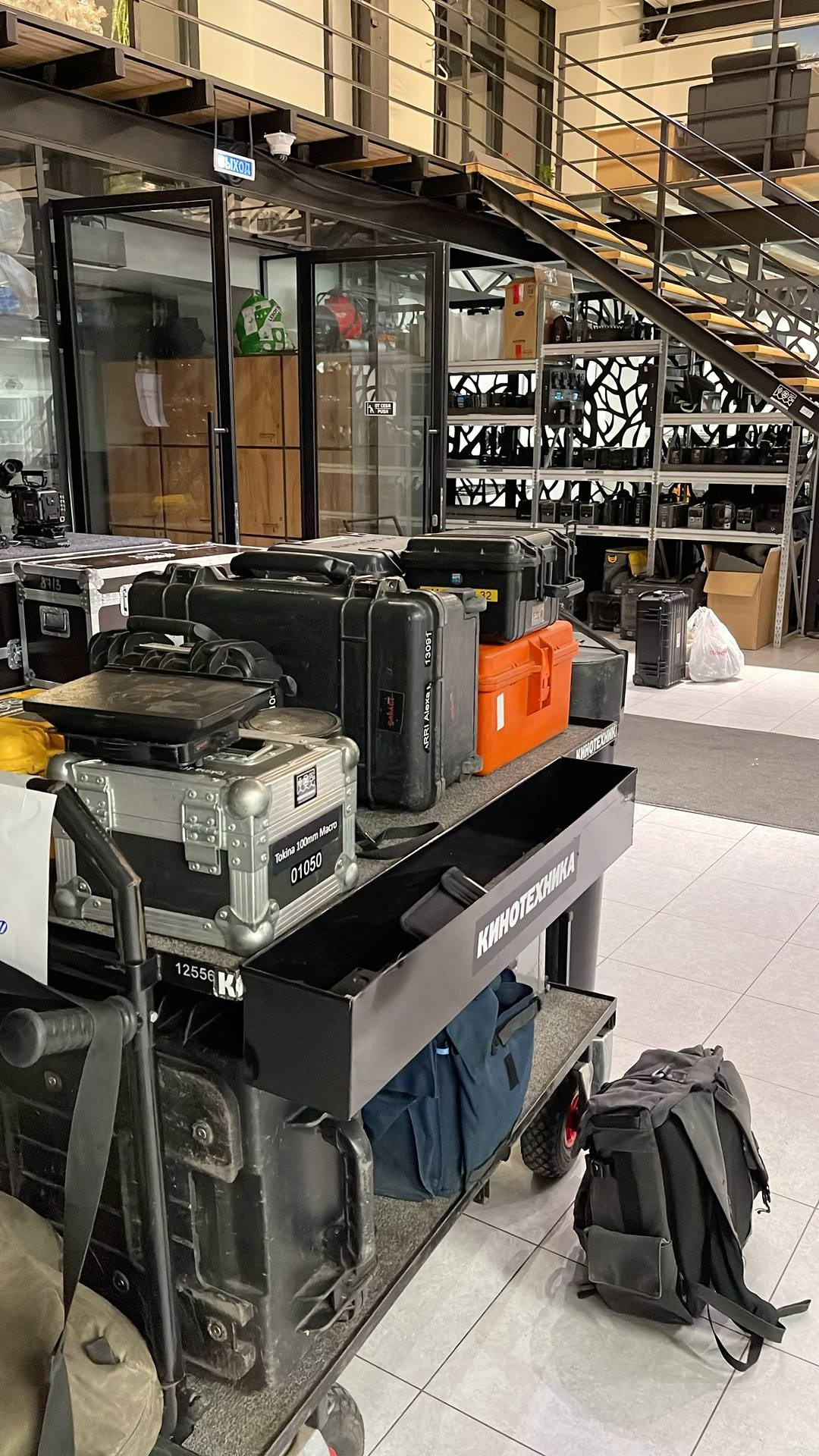 BACKSTAGE GALLERY. «MAK FLAME»