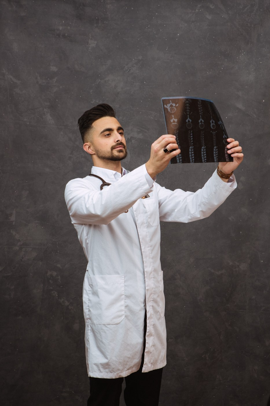 Съемка для выпускников медицинского университета. Фотографы в городе Волгограде — Людмила Агеева и Алексей Околелов