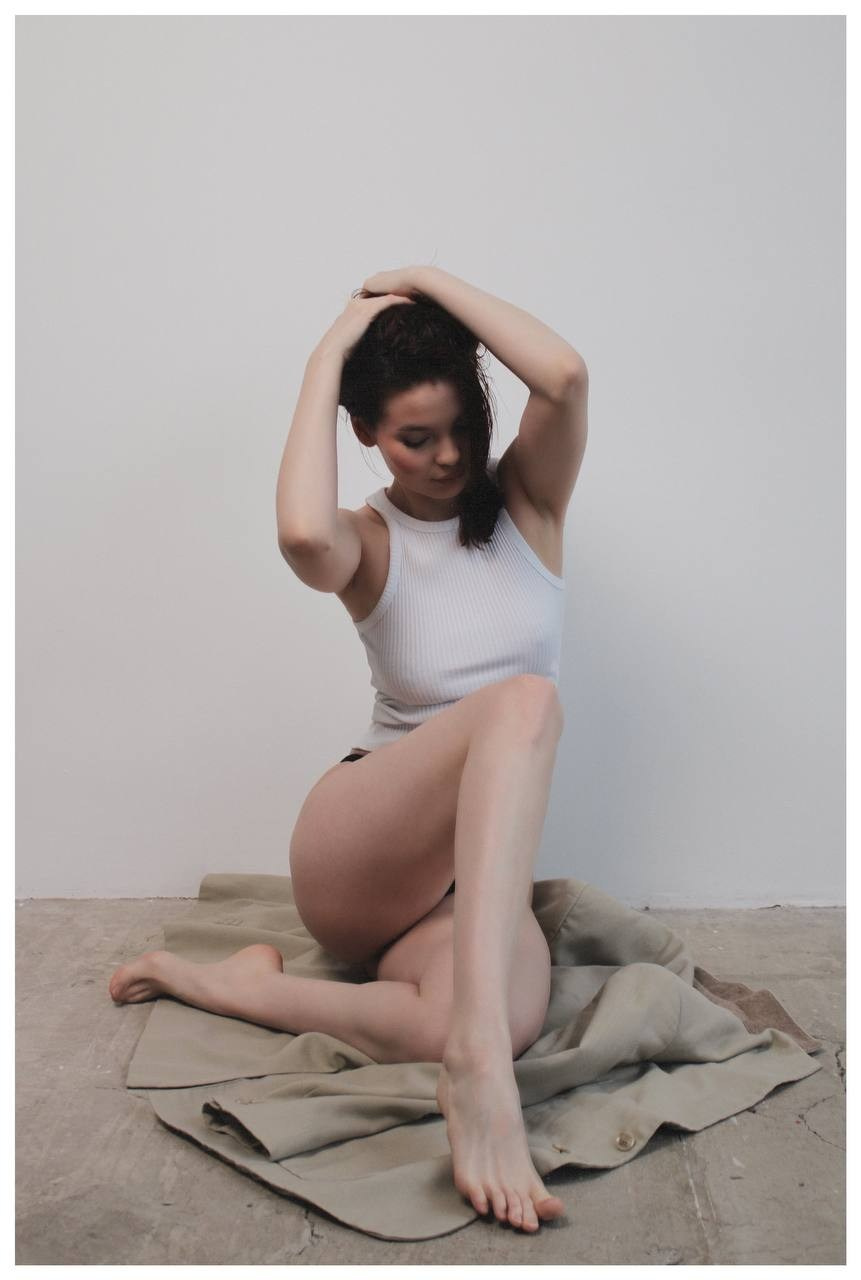 Модель для предметной съемки Аделина Б. Казань| Sale Easy