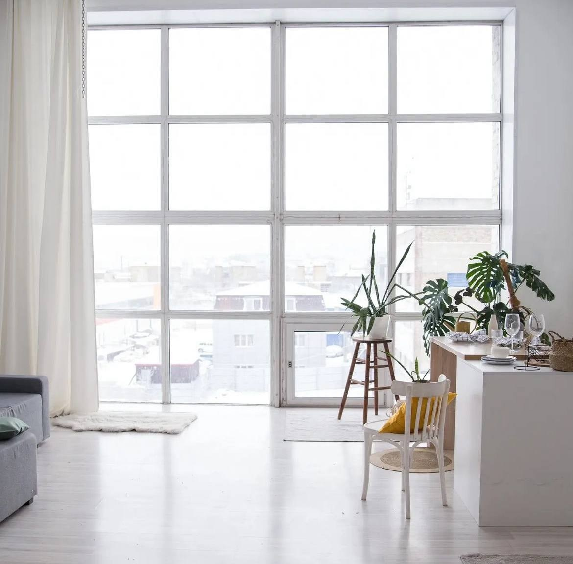 Студия Love is зал Сканди, 1700 руб. в час. Классный фотограф Красноярска Васильева Ирина