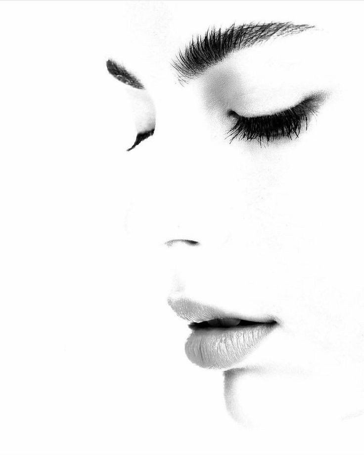 Женский портрет ЧБ. Фотограф в Екатеринбурге Юлия Ташлыцкая