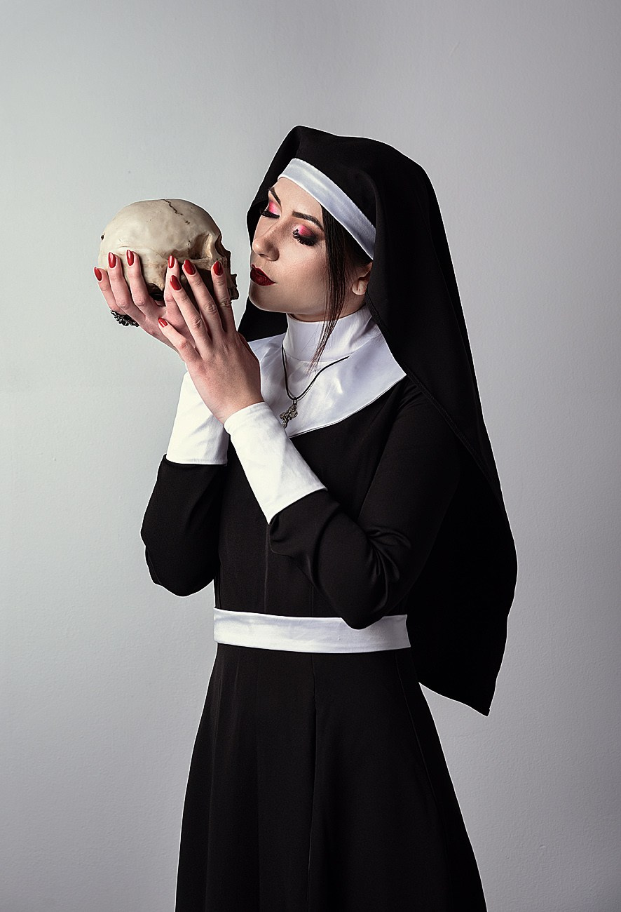 Монахиня. Свадебный и семейный фотограф в Туле Ксения Сильвер