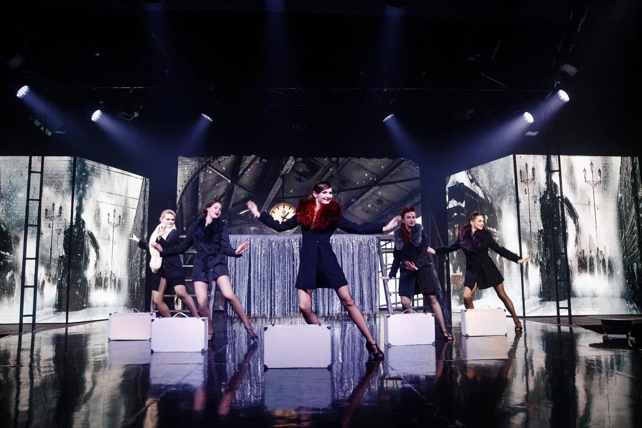 В ДЖАЗЕ ТОЛЬКО ДЕВУШКИ (1)