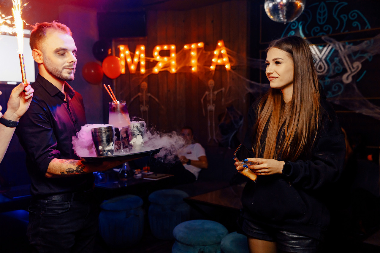 Хеллоуин в Мяте. Мята Спортивная — Кальянная, караоке, бар в Минске