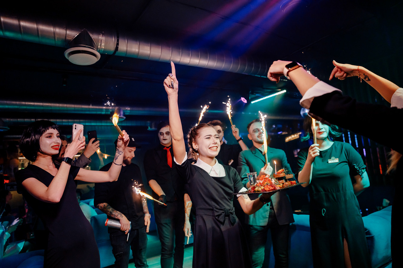 Вечеринка на Хеллоуин. Мята Спортивная — Кальянная, караоке, бар в Минске