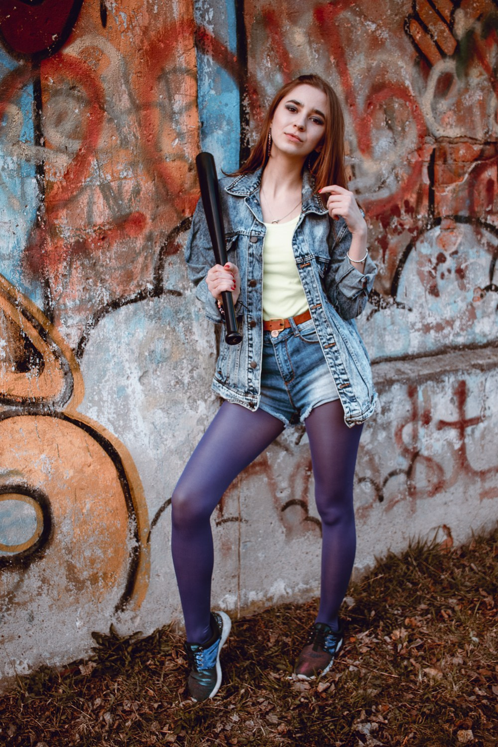 Фотосъемка в стиле 90х для 11 класса в Серпухове для выпускного альбом. Выпускные альбомы в Серпухове