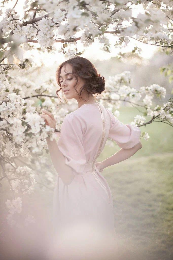 Фотосессия в цветущем саду. Женский и семейный фотограф Светлана