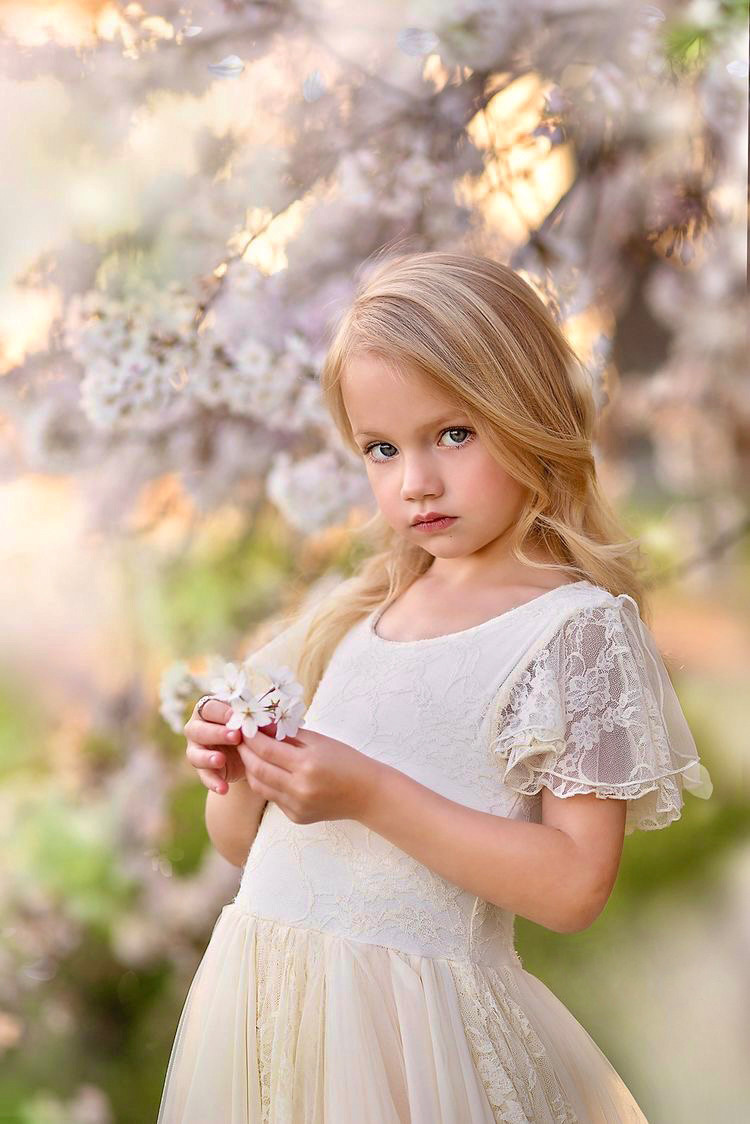 Фотосессия в цветущем саду. Женский и семейный фотограф Светлана