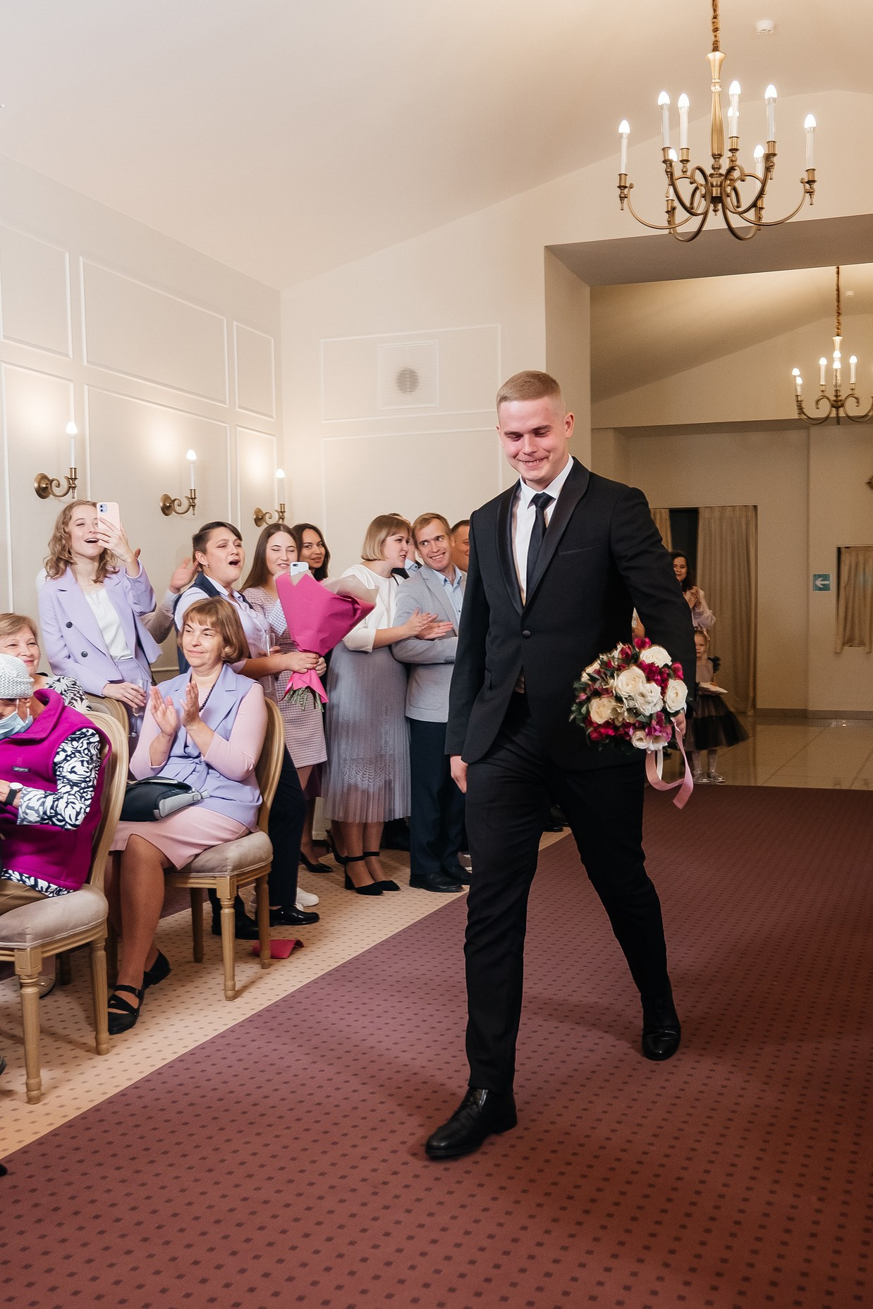 Свадебный фотограф — стильная и эмоциональная съемка вашего дня | Анна Кораблик. Свадебный фотограф в Екатеринбурге — заказ профессиональной фотосесии, все виды фотосъемки