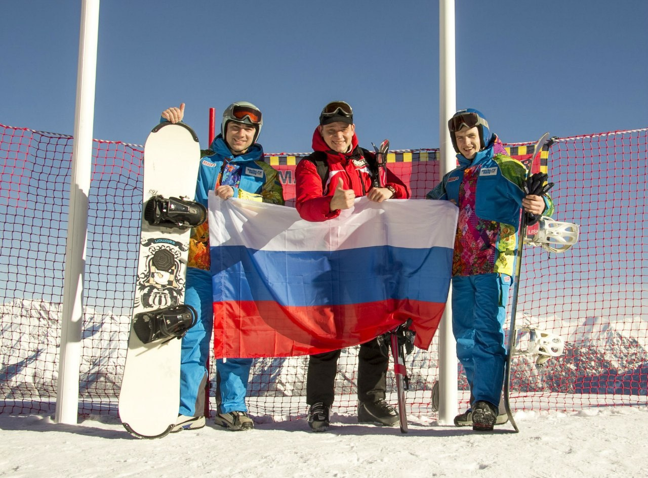 Станислав Щербаков, главный редактор журнала Солдаты России, спецкорреспондент, журналист, ВГИК, Золотой Витязь, лауреат премии союза журналистов России, режиссёр, продюсер, сценарист, актер, предприниматель, руководитель студии 365, руководитель компании Русские медиакоммуникации, Миасс, Москва 89514577151, Президентский полк
