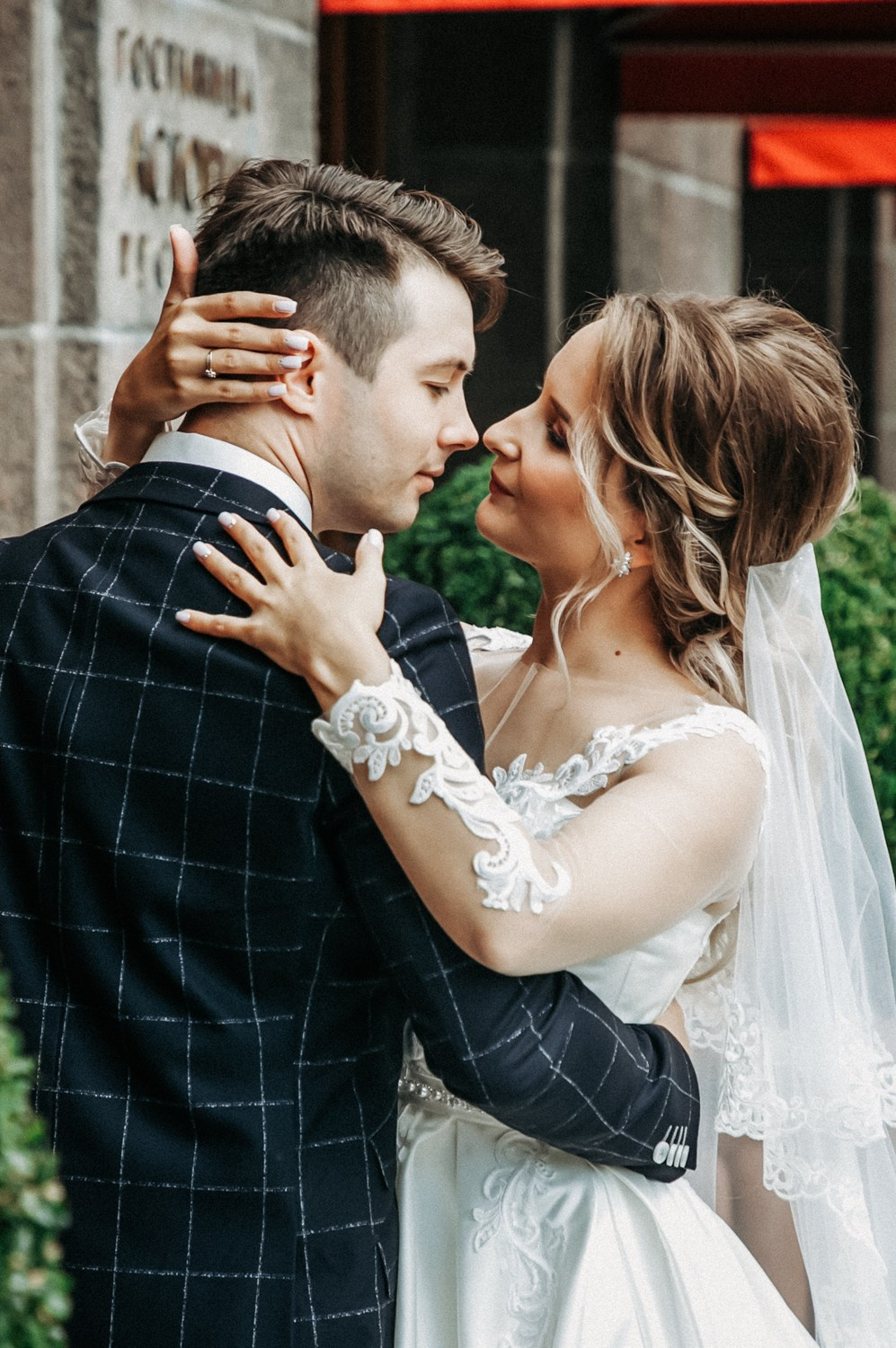 Свадебный фотограф в Санкт Петербурге, Москве. Фотограф крещение венчание в Петербурге! Помогает подобрать храм и посоветовал душевного батюшку в СПб