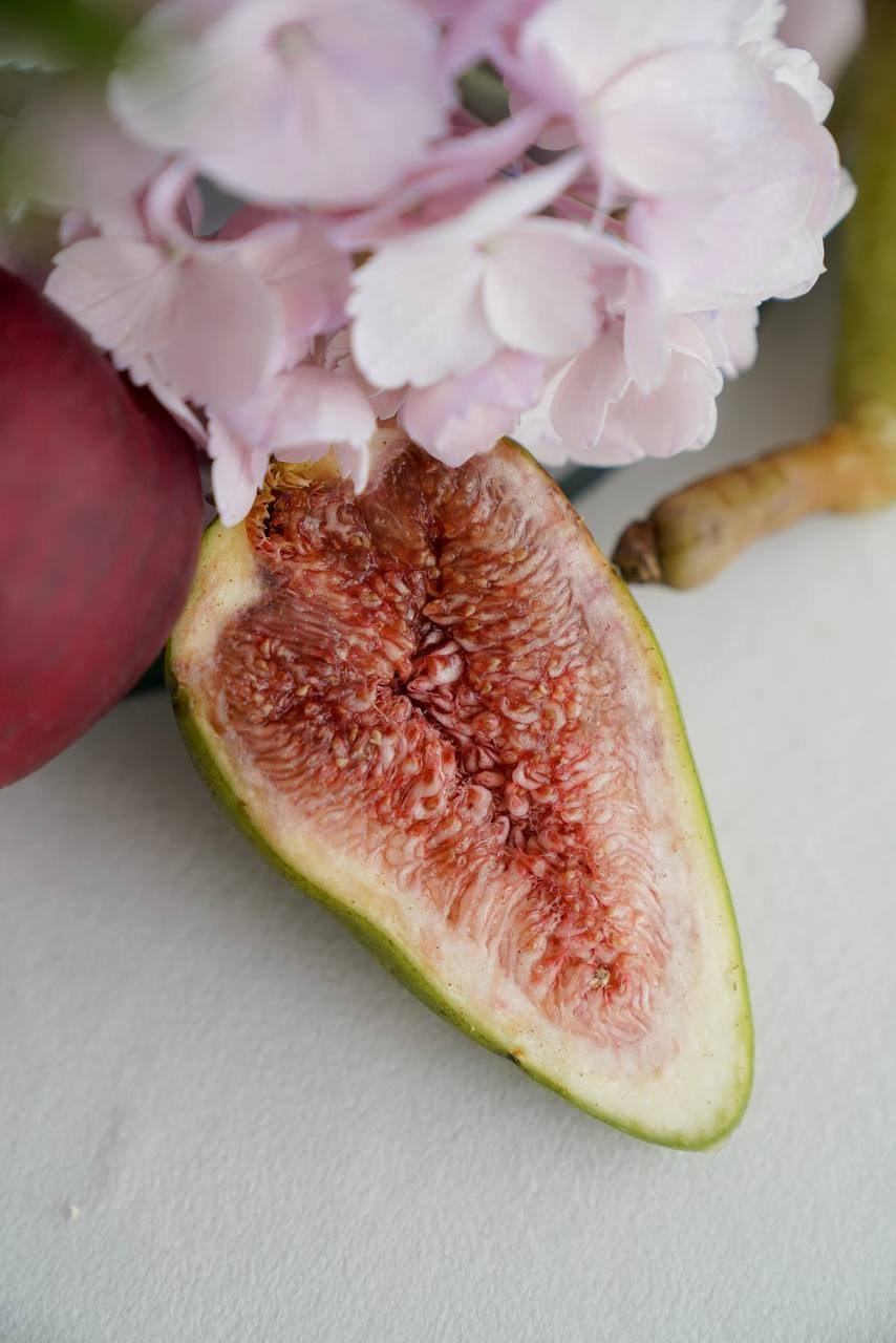 Яркий декор с использованием фруктов и овощей. Подрядчики и друзья сети свадебных площадок House for wedding