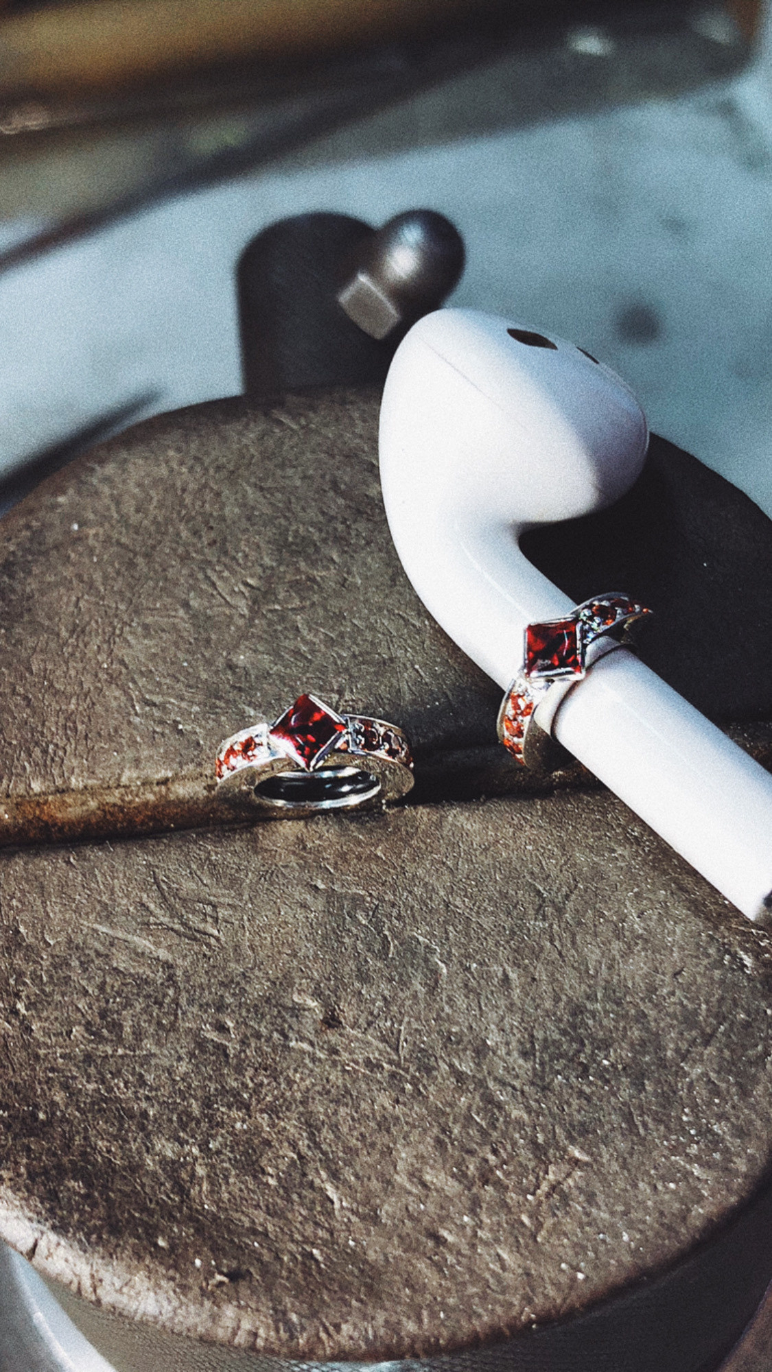 Серьга на AirPods из серебра 925 пробы. 