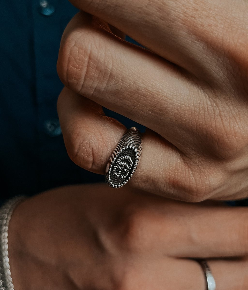 Кольцо мужское по мотивам фильма "GUCCI"из серебра 925 пробы, чернение. 