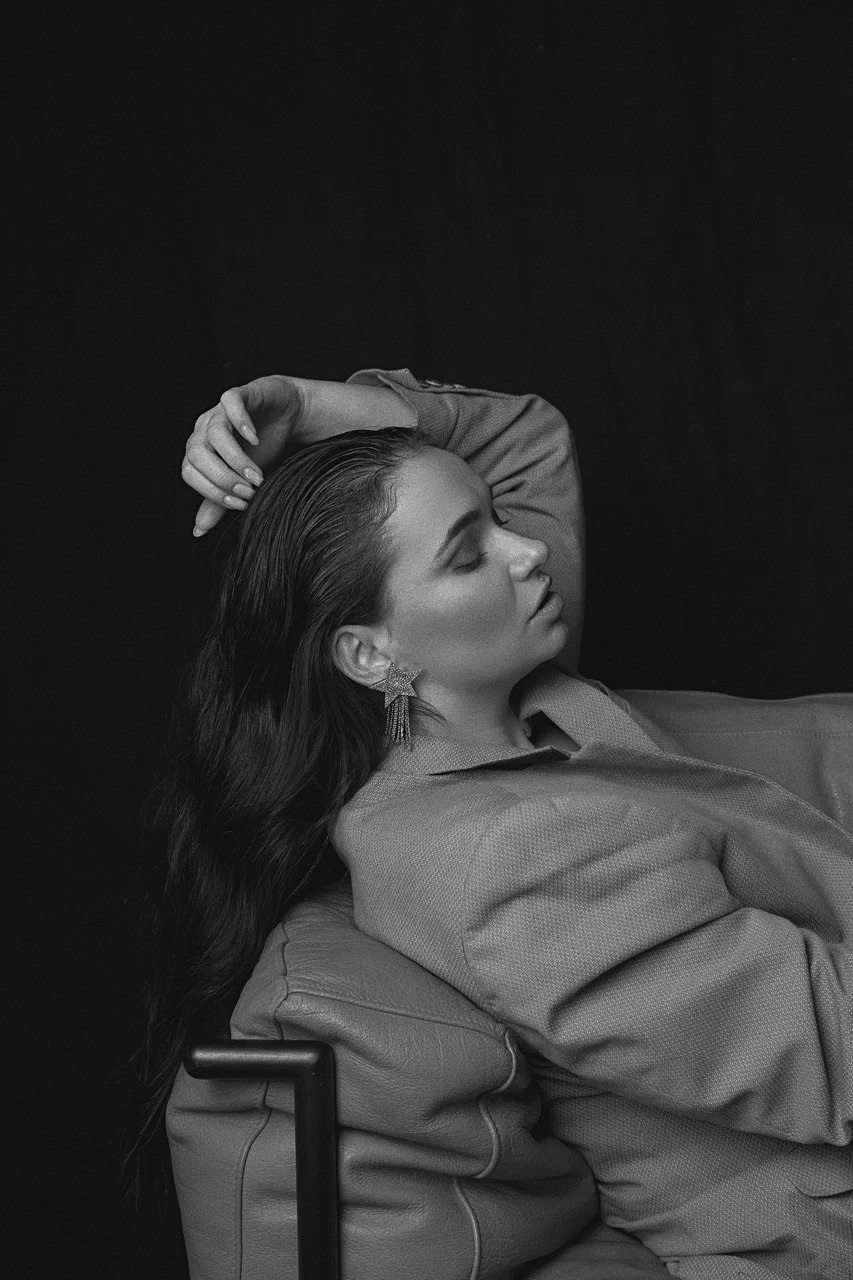 Серьги из серебра 925 пробы, фианиты. 