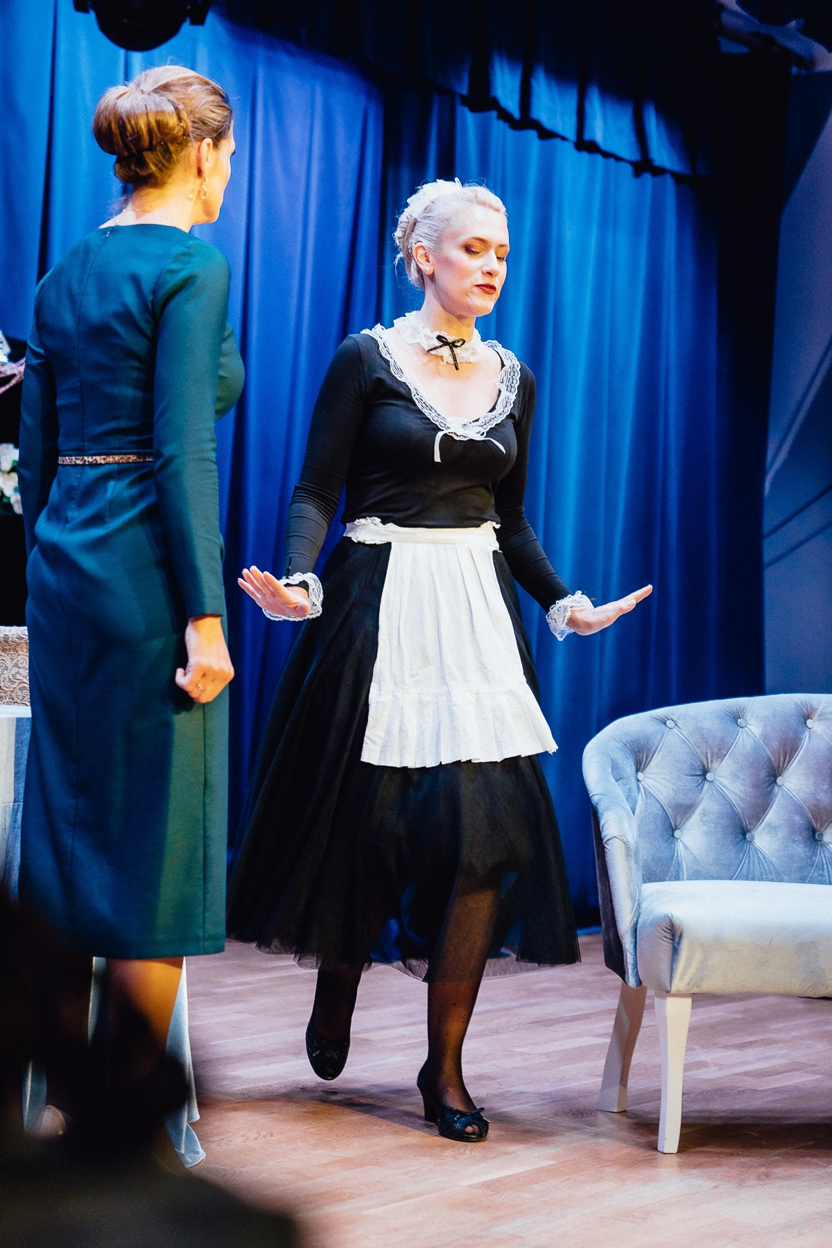 Театр Дом 8 Любящих женщин. Главная