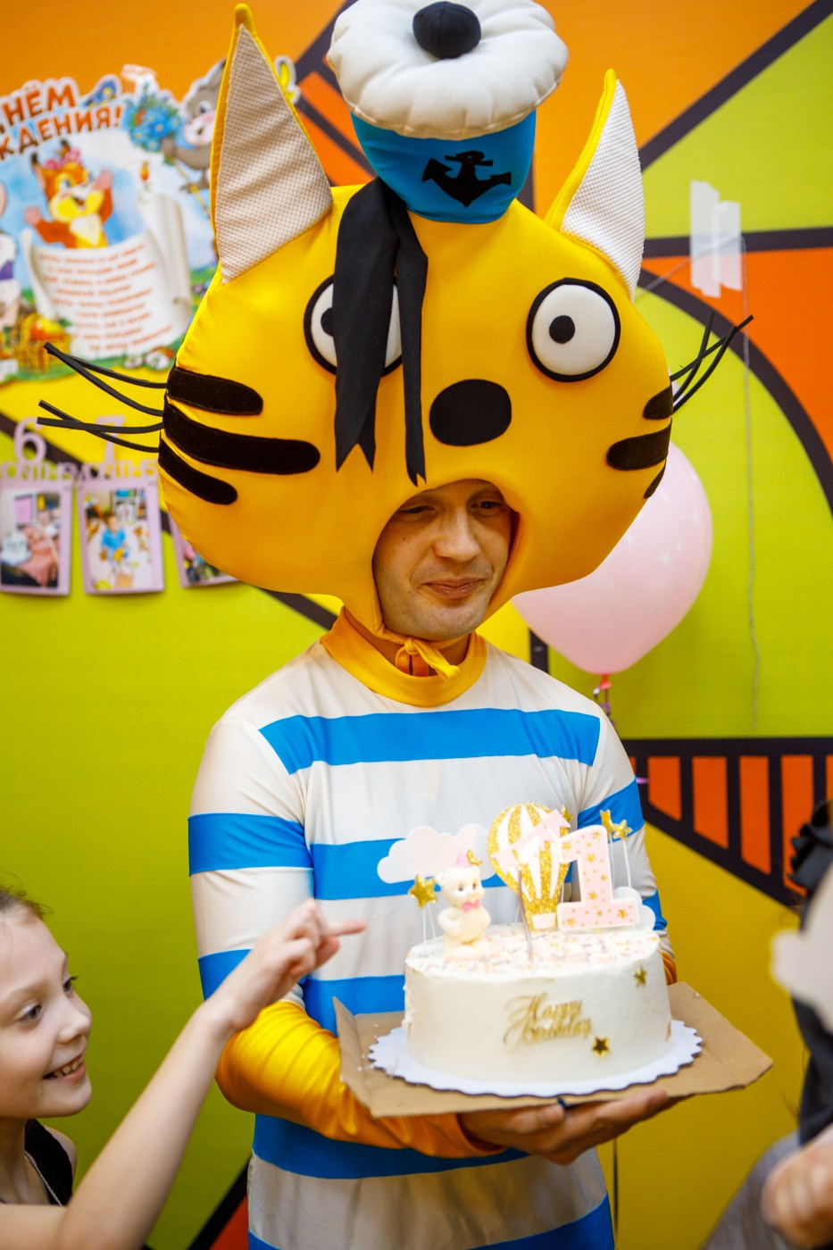 Софья 1 годик. Детская комната «Локо мотив» Волжский. Фотографы в городе Волгограде — Людмила Агеева и Алексей Околелов