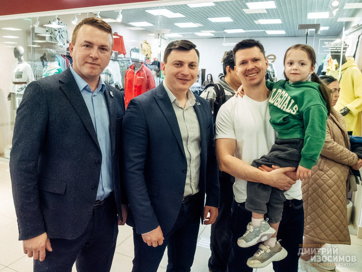 Открытие фотовыставки «Папа в кадре»