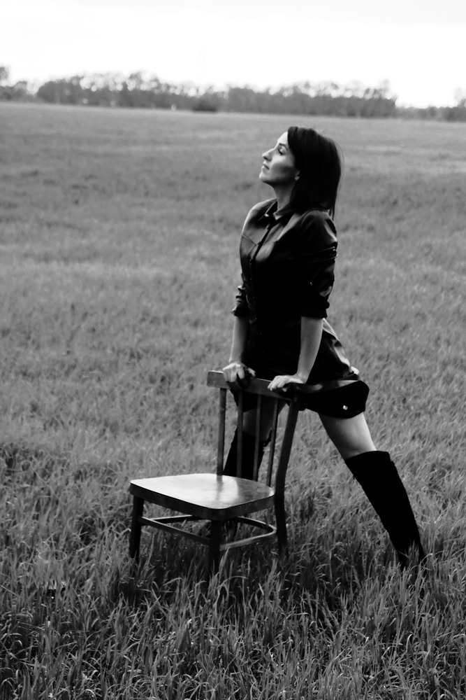 Наташа. Прогулка в поле. Фотограф Наташа Лисица